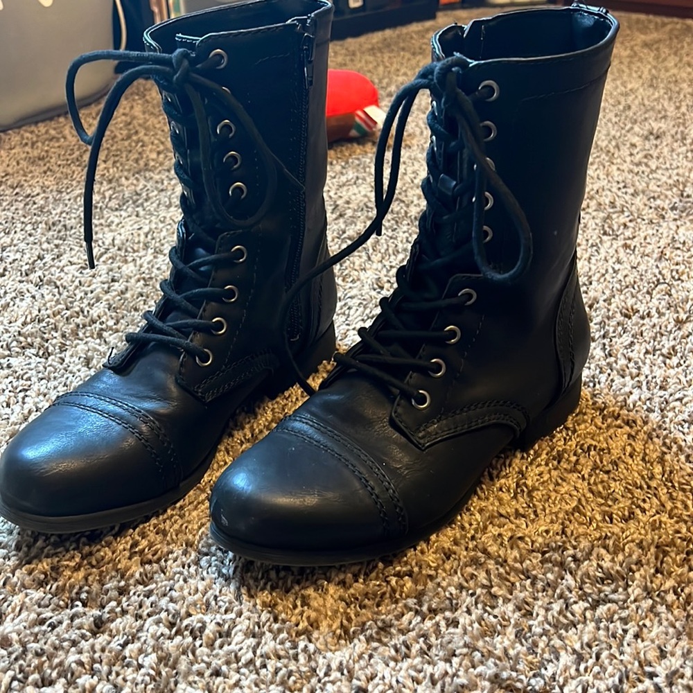 Black boots